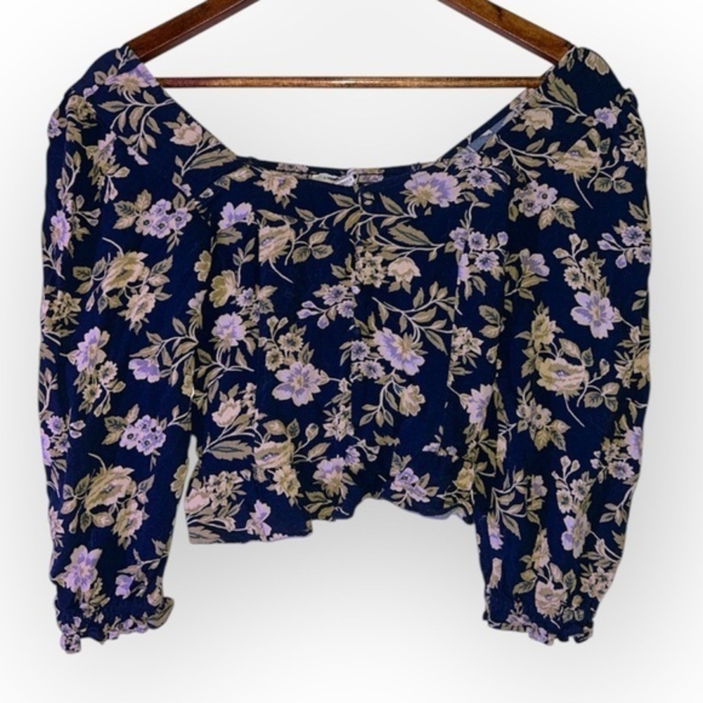 American Eagle NWOT floral print blouse SIZE XS